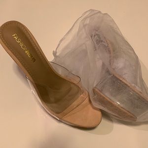 New platform clear heels(NYX Nude)